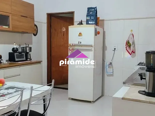 Casa 2 quartos e 1 banheiro, à venda, no bairro Jardim Minas Gerais em São José dos Campos