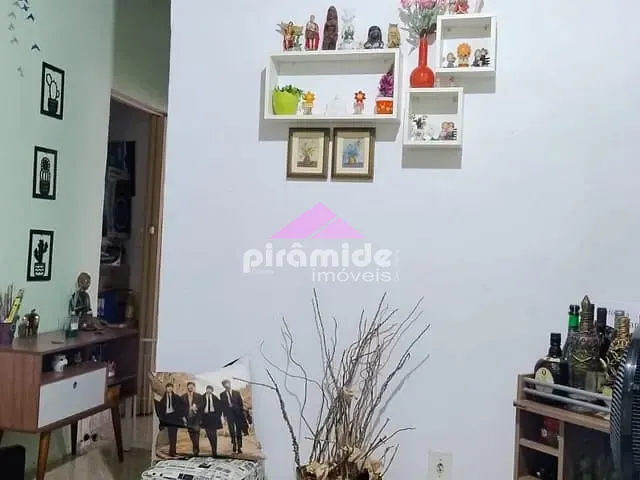 Casa 2 quartos e 1 banheiro, à venda, no bairro Jardim Minas Gerais em São José dos Campos
