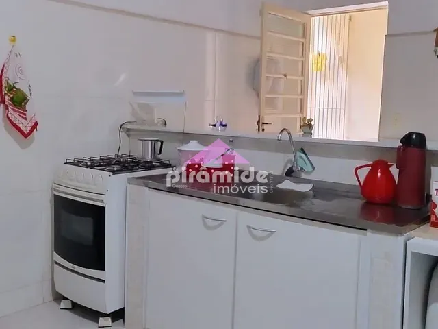 Casa 2 quartos e 1 banheiro, à venda, no bairro Jardim Minas Gerais em São José dos Campos