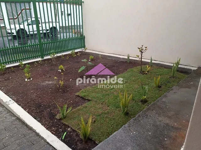 Casa 2 quartos e 2 banheiros, para alugar, no bairro Jardim das Indústrias em São José dos Campos