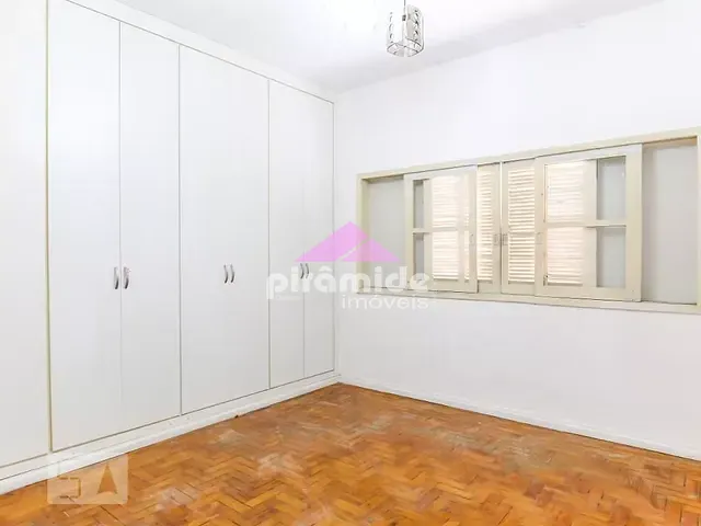 Casa com 477m² 3 quartos e 2 banheiros, à venda, no bairro Jardim Esplanada 1 em São José dos Campos