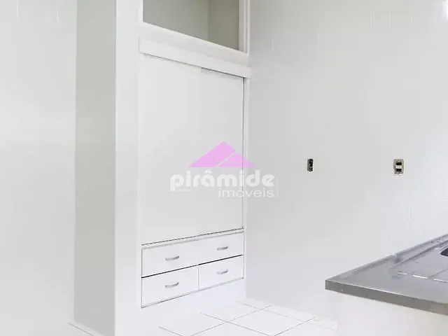Casa com 477m² 3 quartos e 2 banheiros, à venda, no bairro Jardim Esplanada 1 em São José dos Campos