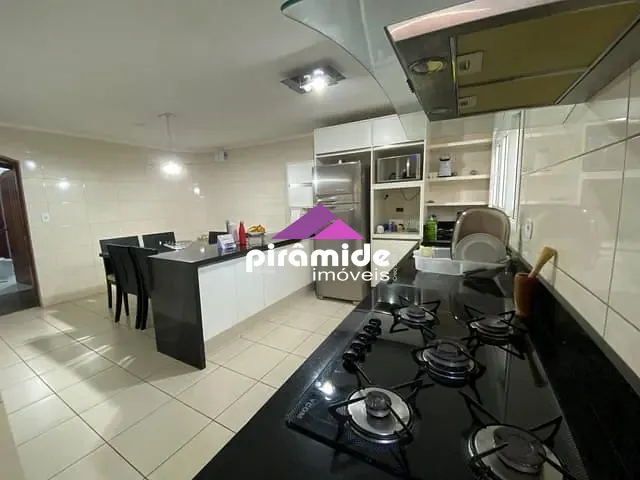 Casa 3 quartos e 3 banheiros, à venda, no bairro Jardim Esplanada em São José dos Campos