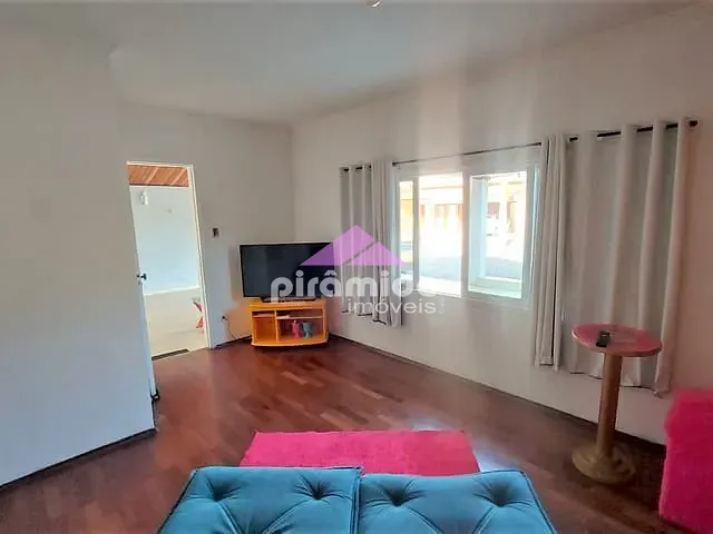 Casa 3 quartos e 2 banheiros, à venda, no bairro Urbanova em São José dos Campos