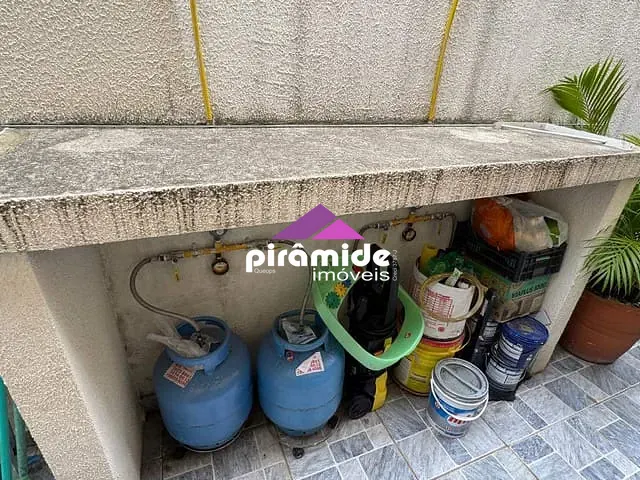 Casa com 310m² 4 quartos e 3 banheiros, à venda, no bairro Jardim Alvorada em São José dos Campos