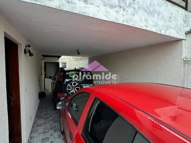 Casa com 310m² 4 quartos e 3 banheiros, à venda, no bairro Jardim Alvorada em São José dos Campos
