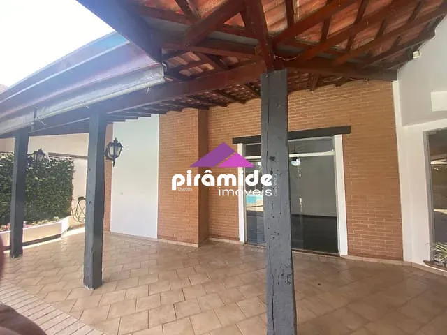 Casa com 570m² 4 quartos e 5 banheiros, à venda, no bairro Jardim das Colinas em São José dos Campos