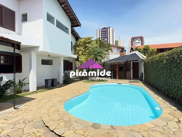 Casa com 570m² 4 quartos e 5 banheiros, à venda, no bairro Jardim das Colinas em São José dos Campos