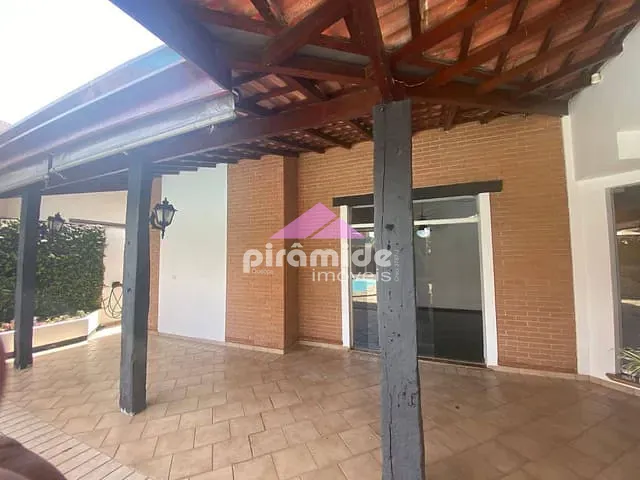 Casa com 570m² 4 quartos e 5 banheiros, à venda, no bairro Jardim das Colinas em São José dos Campos