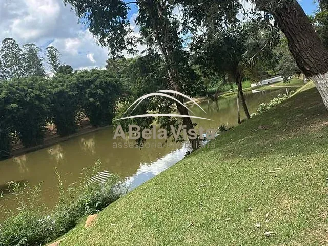Casa com 2350m² 1 quarto e 3 banheiros, à venda, no bairro Residencial Santa Helena - Gleba I em Santana de Parnaíba