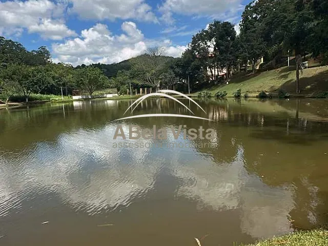 Casa com 2350m² 1 quarto e 3 banheiros, à venda, no bairro Residencial Santa Helena - Gleba I em Santana de Parnaíba