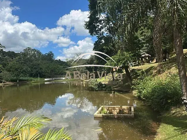 Casa com 2350m² 1 quarto e 3 banheiros, à venda, no bairro Residencial Santa Helena - Gleba I em Santana de Parnaíba