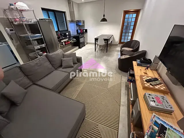 Casa com 200m² 2 quartos e 2 banheiros, à venda, no bairro Estrela Dalva em Caraguatatuba
