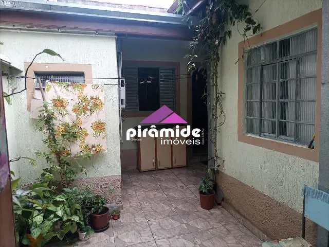 Casa 6 quartos e 2 banheiros, à venda, no bairro Cidade Morumbi em São José dos Campos