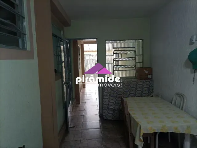 Casa 6 quartos e 2 banheiros, à venda, no bairro Cidade Morumbi em São José dos Campos