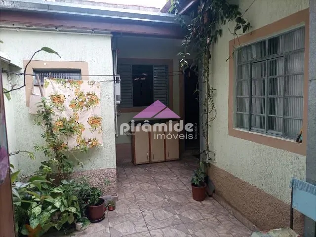 Casa 6 quartos e 2 banheiros, à venda, no bairro Cidade Morumbi em São José dos Campos