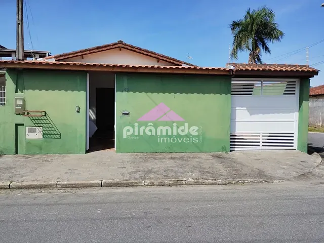 Casa 2 quartos e 2 banheiros, à venda, no bairro Centro em Caraguatatuba