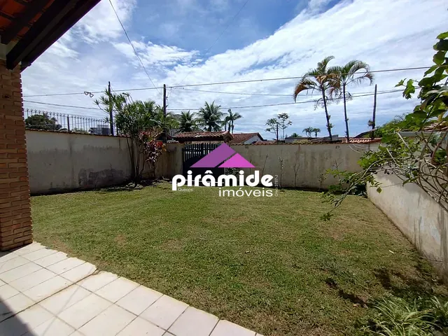 Casa 2 quartos e 3 banheiros, à venda, no bairro Porto Novo em Caraguatatuba
