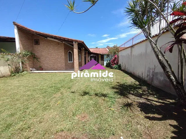 Casa 2 quartos e 3 banheiros, à venda, no bairro Porto Novo em Caraguatatuba