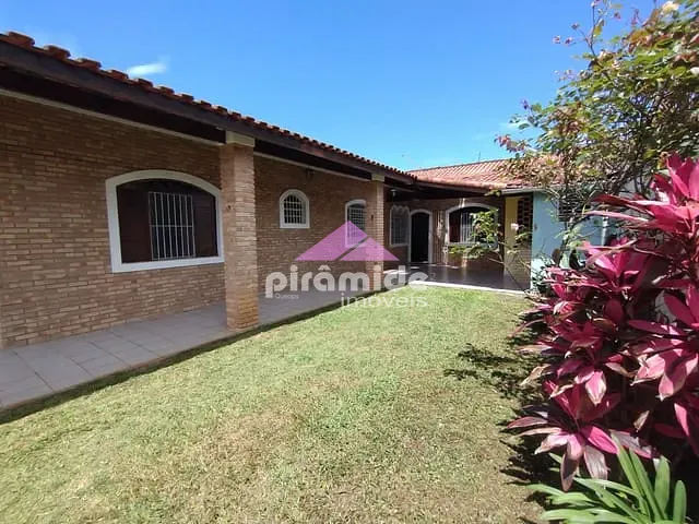 Casa 2 quartos e 3 banheiros, à venda, no bairro Porto Novo em Caraguatatuba