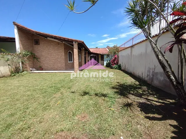 Casa 2 quartos e 3 banheiros, à venda, no bairro Porto Novo em Caraguatatuba