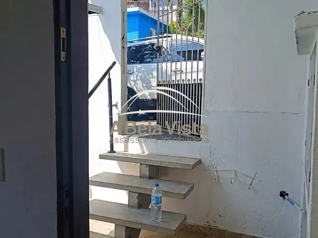 Casa com 300m² 7 quartos e 5 banheiros, à venda, no bairro Umuarama em Osasco