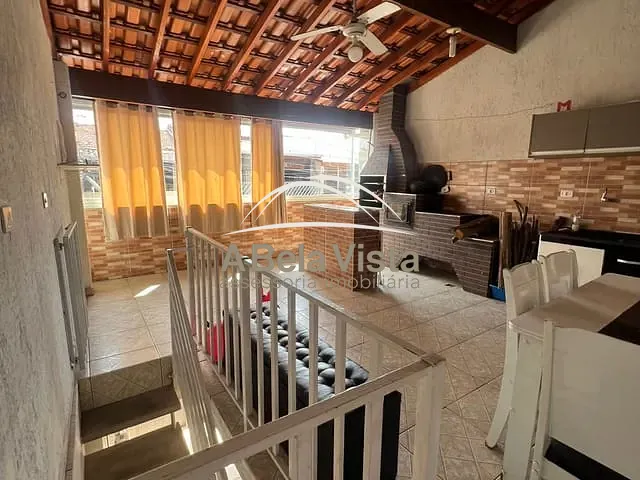Casa com 154m² 3 quartos e 2 banheiros, à venda, no bairro Metalúrgicos em Osasco