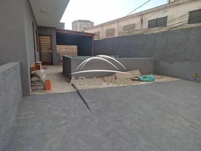 Casa com 250m² 3 quartos e 2 banheiros, para alugar, no bairro Cipava em Osasco