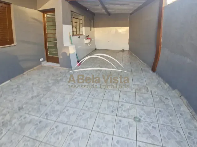 Casa com 250m² 3 quartos e 2 banheiros, para alugar, no bairro Cipava em Osasco