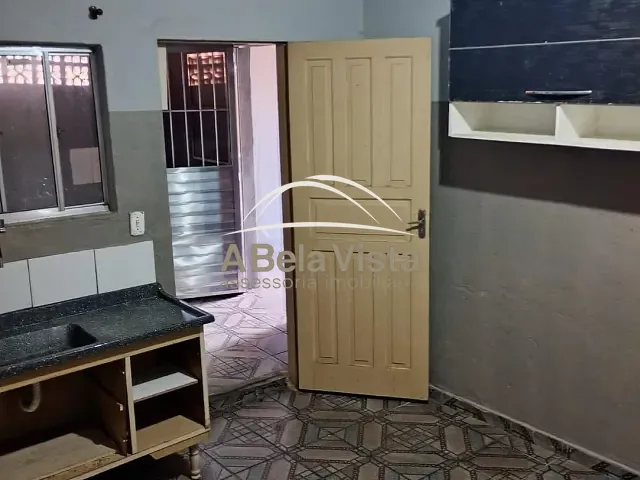 Casa 3 quartos e 1 banheiro, para alugar, no bairro Jardim Imperial em São Paulo