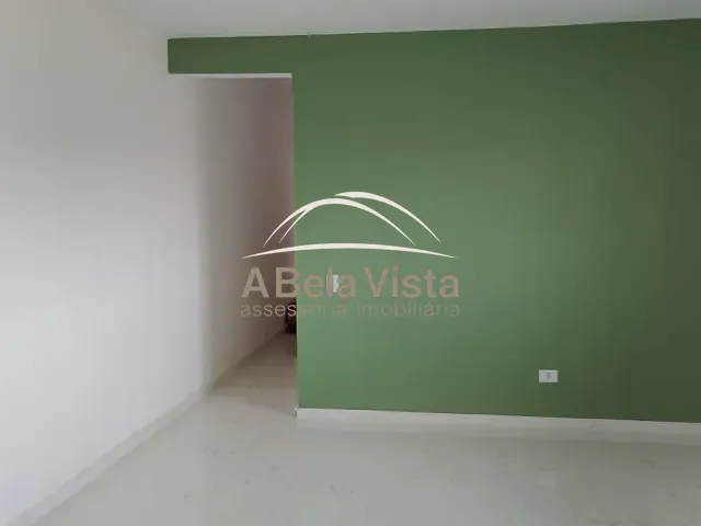 Casa 2 quartos e 1 banheiro, para alugar, no bairro Parque Santa Teresa em Carapicuíba