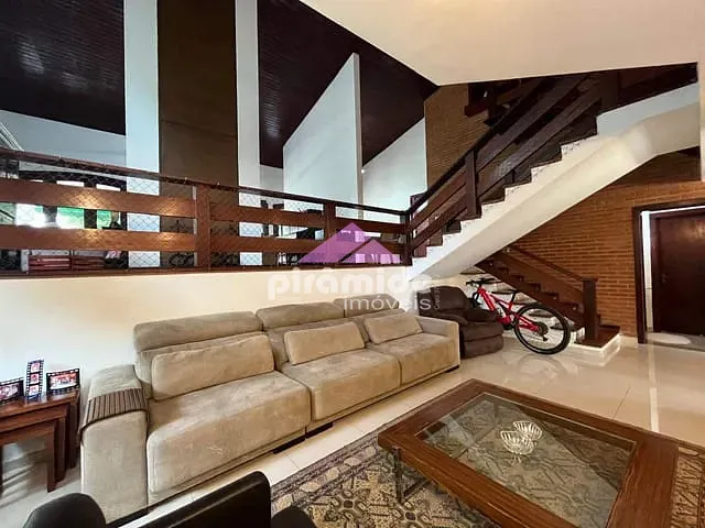 Casa com 570m² 4 quartos e 4 banheiros, à venda, no bairro Jardim Das Colinas em São José dos Campos