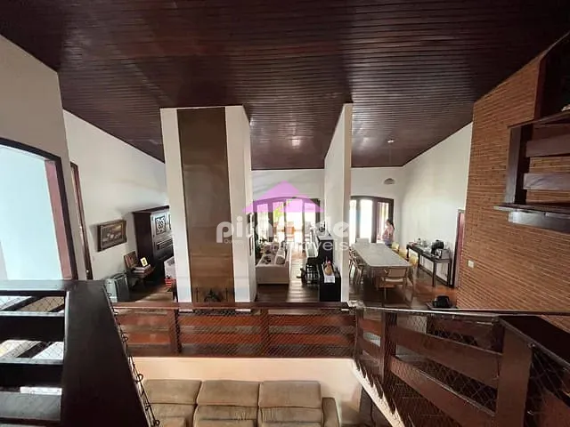 Casa com 570m² 4 quartos e 4 banheiros, à venda, no bairro Jardim Das Colinas em São José dos Campos