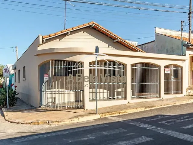 Casa com 220m² 3 quartos e 2 banheiros, à venda, no bairro Centro em Porangaba