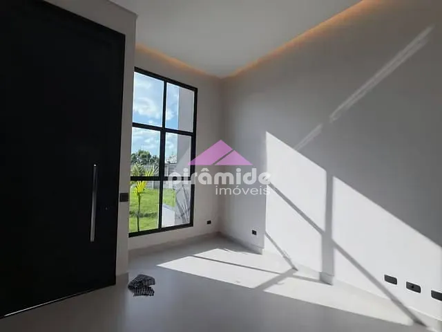 Casa com 231m² 3 quartos e 3 banheiros, à venda, no bairro Jardim Jacinto em Jacareí