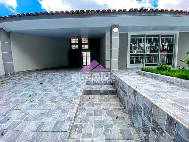 Casa 3 quartos e 2 banheiros, à venda, no bairro Jardim Satélite em São José dos Campos