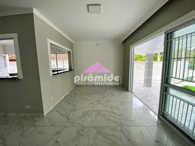 Casa 3 quartos e 2 banheiros, à venda, no bairro Jardim Satélite em São José dos Campos