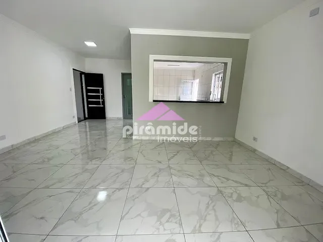 Casa 3 quartos e 2 banheiros, à venda, no bairro Jardim Satélite em São José dos Campos