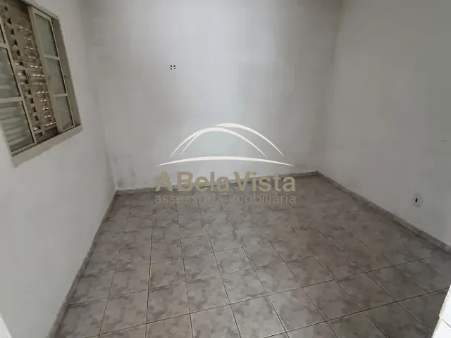 Casa 3 quartos e 1 banheiro, à venda, no bairro Jardim Nova Esperança em Francisco Morato