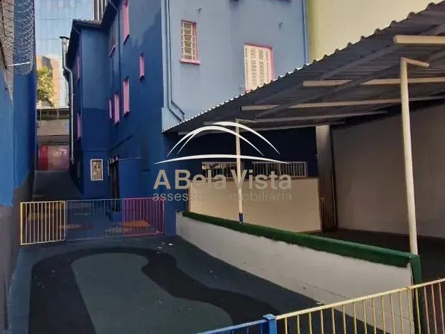 Casa com 408m², para alugar, no bairro Jardim Paulista em São Paulo