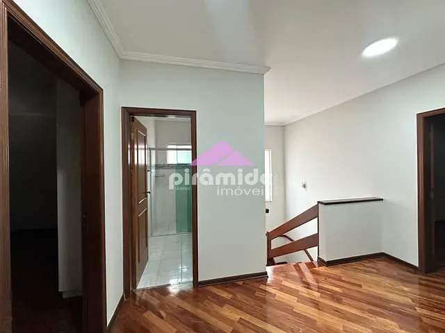 Casa com 360m² 4 quartos e 5 banheiros, para alugar, no bairro Urbanova em São José dos Campos