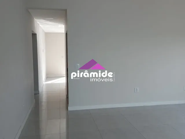 Casa com 300m² 3 quartos e 2 banheiros, à venda, no bairro Parque Residencial Nova Caçapava em Caçapava