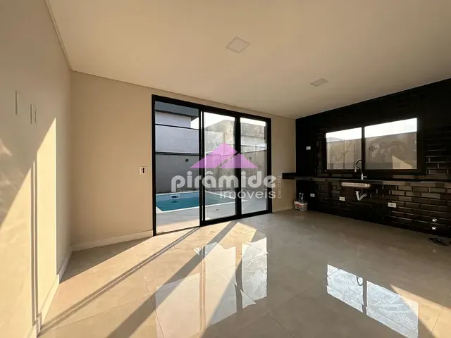 Casa com 300m² 3 quartos e 2 banheiros, à venda, no bairro Parque Residencial Nova Caçapava em Caçapava