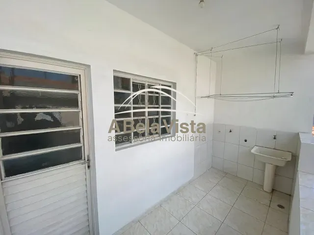 Casa 1 quarto e 2 banheiros, para alugar, no bairro Vila Osasco em Osasco