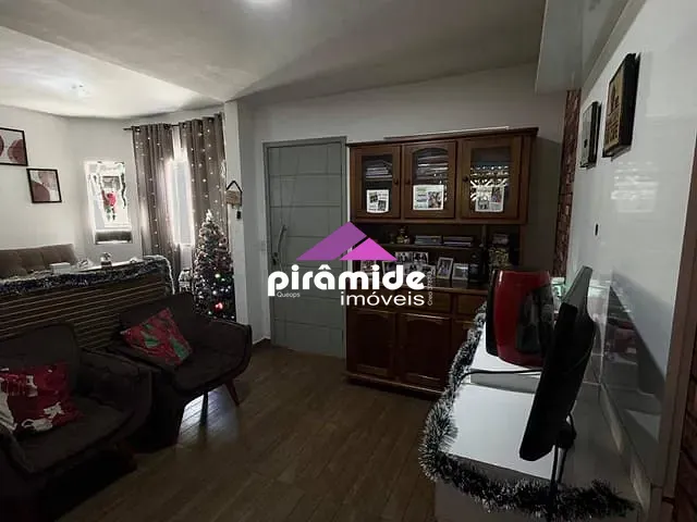Casa com 96m² 3 quartos e 2 banheiros, à venda, no bairro Parque Industrial em São José dos Campos