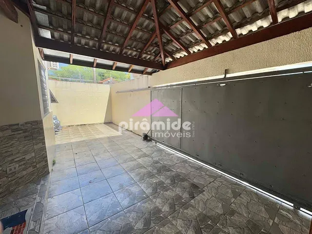 Casa com 96m² 3 quartos e 2 banheiros, à venda, no bairro Parque Industrial em São José dos Campos