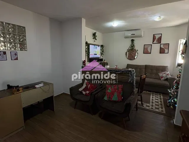 Casa com 96m² 3 quartos e 2 banheiros, à venda, no bairro Parque Industrial em São José dos Campos