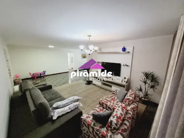 Casa com 300m² 3 quartos e 3 banheiros, à venda, no bairro Jardim Satélite em São José dos Campos