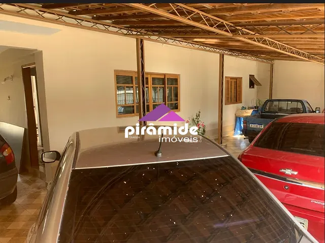 Casa com 200m² 3 quartos e 2 banheiros, à venda, no bairro Jardim Oriente em São José dos Campos