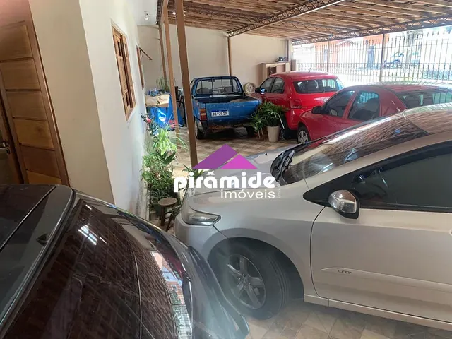 Casa com 200m² 3 quartos e 2 banheiros, à venda, no bairro Jardim Oriente em São José dos Campos